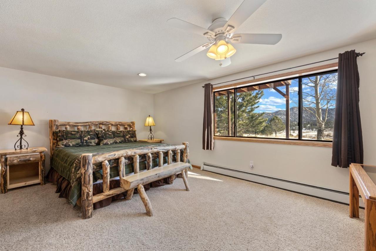 אסטס פארק Lily Mountain Lodge - Amazing Mountains Views, Private Hot Tub, Great Location מראה חיצוני תמונה